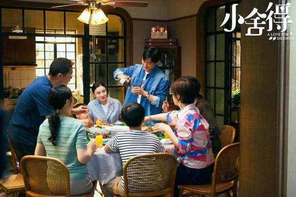 首播當天收視破1，成功甩開競品幾條街。《小敏家》憑什麼這麼牛