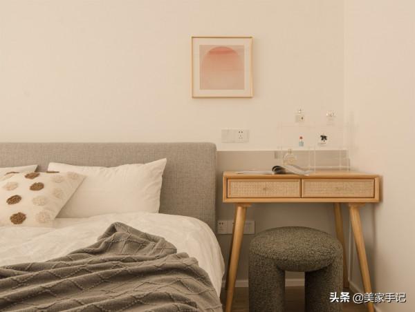 一入他家就被溫馨治癒的氛圍給迷住，全屋明亮又幹淨，太有品味了