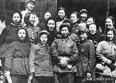 長征途中,30位女紅軍中有4位分娩,孩子卻不得不寄養在老鄉家 長征途中,30位女紅軍中有4位分娩,孩子卻不得不寄養在老鄉家