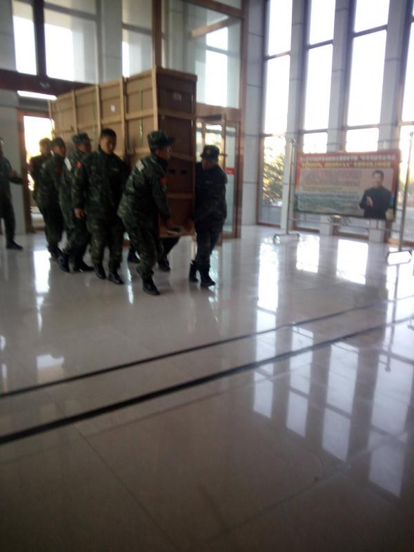 會議室升級改造,德恪110寸商用液晶顯示器讓您會議辦公更高效 會議室升級改造,德恪110寸商用液晶顯示器讓您會議辦公更高效