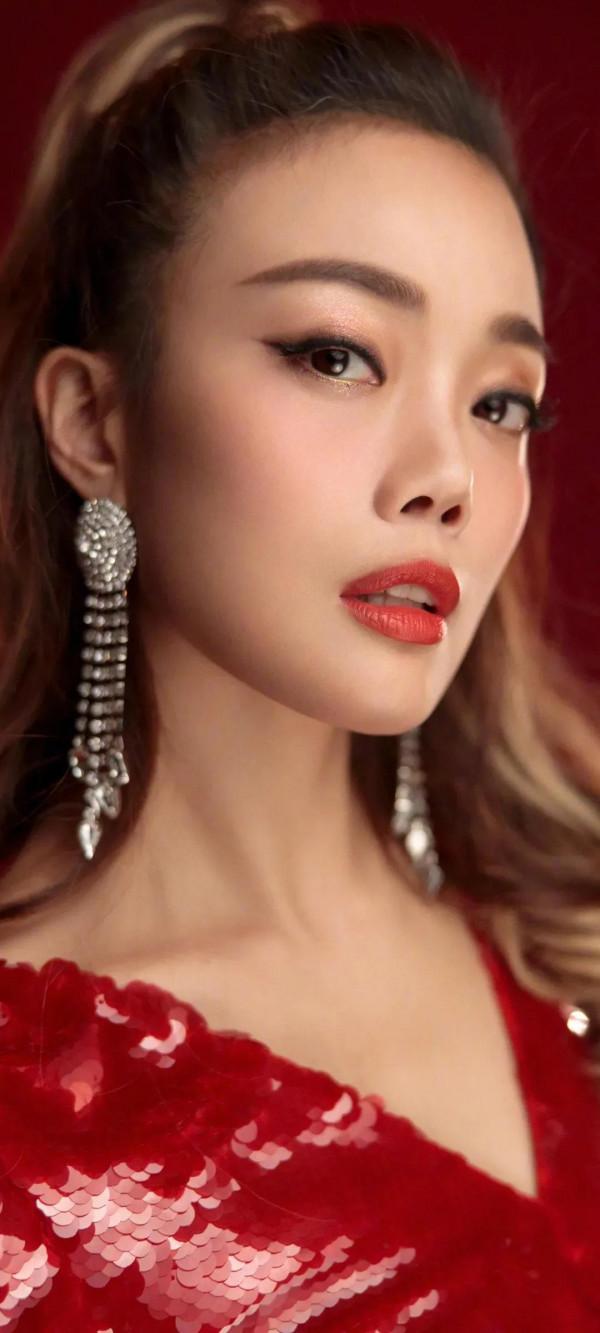 單依純、徐璐、容祖兒、張予曦、樸智妍全面屏手機桌布