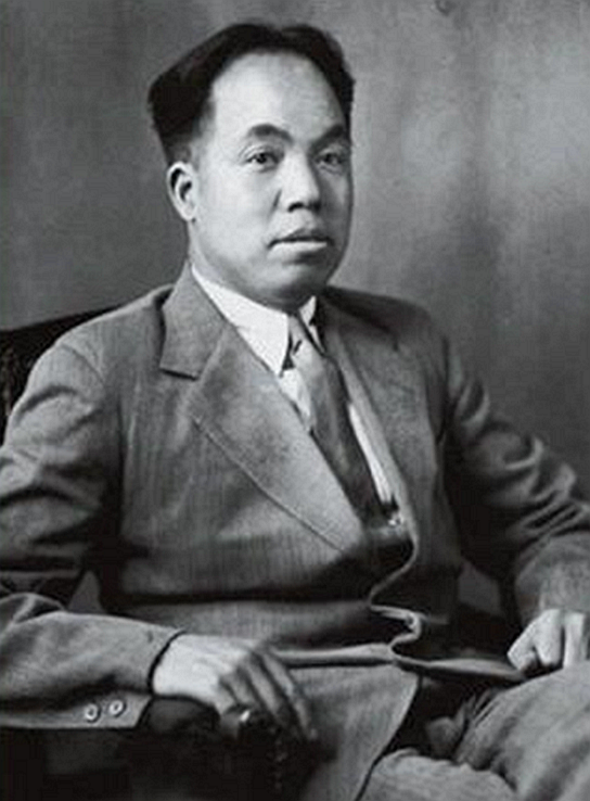 75年中央派人到新疆慰問，毛主席囑託：請放一束野花到我弟弟墓前