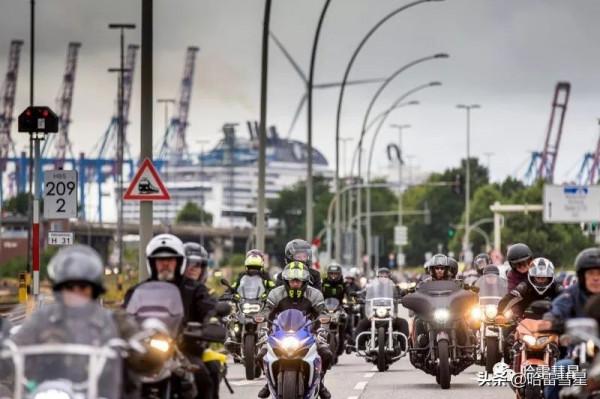 「 滾雷之聲 」數萬輛哈雷的巡遊活動 「 滾雷之聲 」數萬輛哈雷的巡遊活動