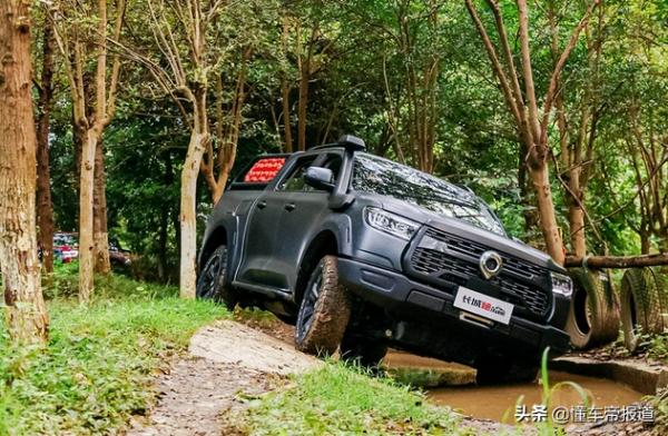 新車|詩和遠方,離著我們又近了一步 場地試駕長城炮珠峰版 新車|詩和遠方,離著我們又近了一步 場地試駕長城炮珠峰版