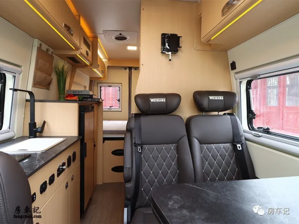 同樣是大通底盤！衛航和途酷都有哪些不同？兩款房車資料對比