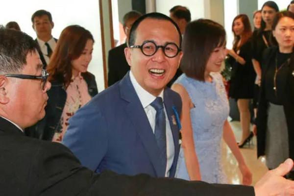 為何當年馬化騰能讓李澤楷投資騰訊？原來其父與李嘉誠關係不一般