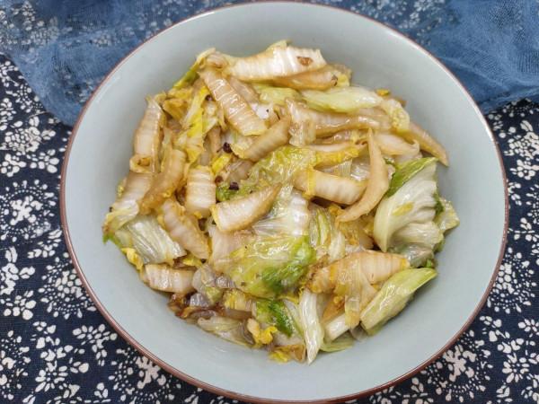 炒白菜幫，多加1樣蔬菜一起炒，酸香可口，下飯好吃