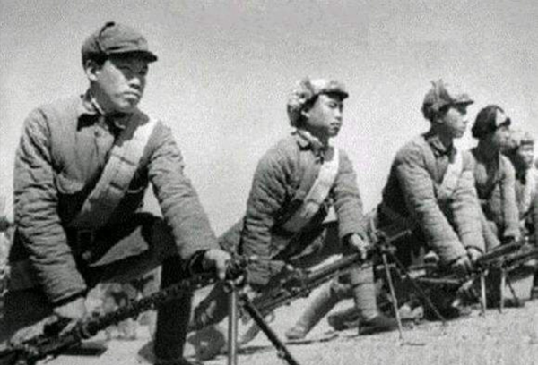 東江縱隊透過神崗,適逢日軍搶糧,日軍不禁愣住:哪來的抗日武裝 東江縱隊透過神崗,適逢日軍搶糧,日軍不禁愣住:哪來的抗日武裝