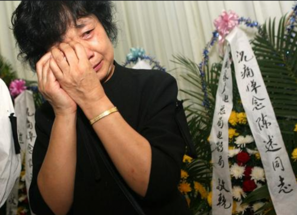 &OpenCurlyDoubleQuote;經典反派演員&rdquo;陳述：病中子女冷淡，死後子女卻和妻子爭奪房產