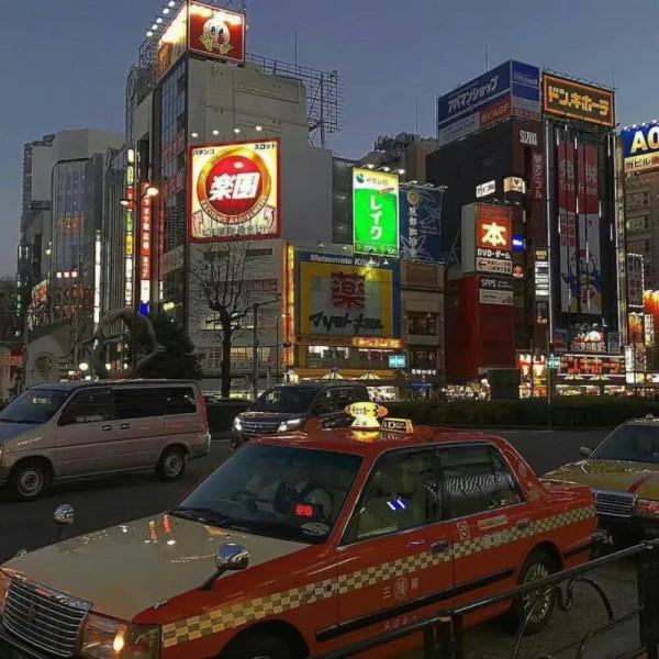 背景圖｜不能告訴她 世界上沒有奧特曼