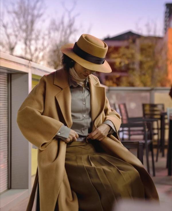 誰說老年人怎麼打扮也沒用,看看61歲的時尚奶奶,氣質吊打年輕人 誰說老年人怎麼打扮也沒用,看看61歲的時尚奶奶,氣質吊打年輕人