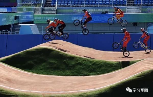 兩金誕生！小輪車競速賽進行最終對決