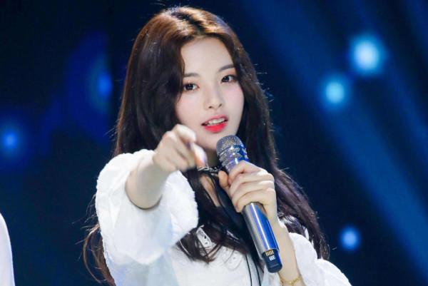 從工廠女工到流量明星，草根女孩楊超越是如何改天換命的？