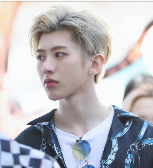 只有整容才能變臉？這些逆襲的男星，完美詮釋了“無痛變帥”