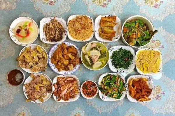 玉溪年味 &vert; 曬曬我家的年夜飯