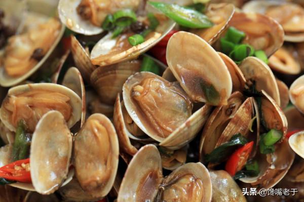 山東人喝酒必上的5道“硬菜”，個個經典好吃，南方人嘗過都說好