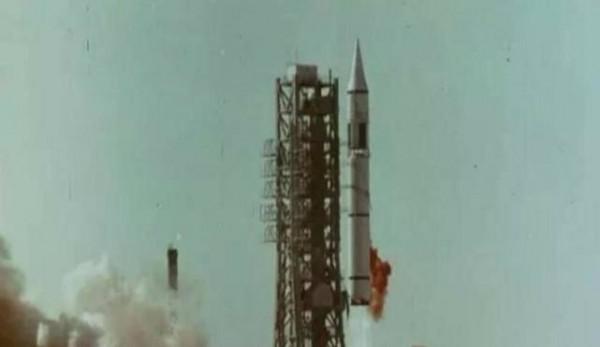 我國首枚洲際導彈發射，一個月後，位列聯合國五常