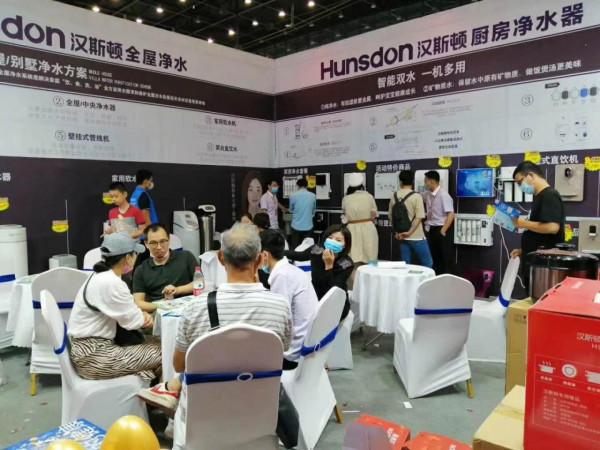 淨水器定期更換濾芯,沒有必要,是商家騙局?看明白其中的真相 淨水器定期更換濾芯,沒有必要,是商家騙局?看明白其中的真相