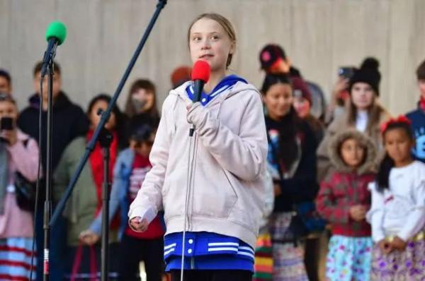 不讓吃肉也不讓用筷子，排核廢水卻裝瞎，誰在撐腰“環保女孩”？