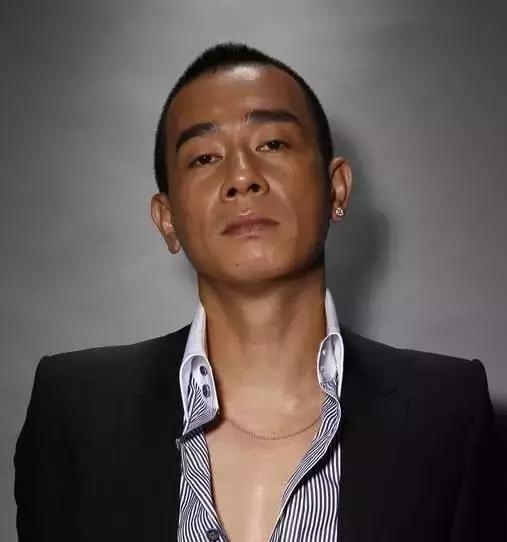 娛樂圈10對老夫少妻的組合，各有各的故事