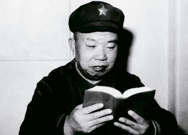 倆兄弟起義失聯，再見時弟弟成哥哥俘虜，後來兄成大將，弟授上將