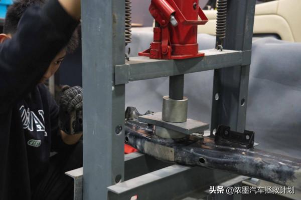 「致臻匠心」修復一臺大眾途銳,勇攀高峰後再成為逆轉時間的焦點 「致臻匠心」修復一臺大眾途銳,勇攀高峰後再成為逆轉時間的焦點