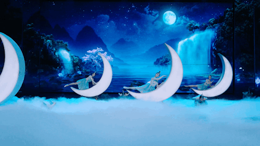 江西的這座山，與月亮有關，還帶著明月般朦朧的美