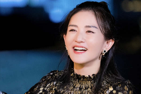 東方衛視重金挖謝娜？可信度高，一個需要臺柱子，一個需要平臺