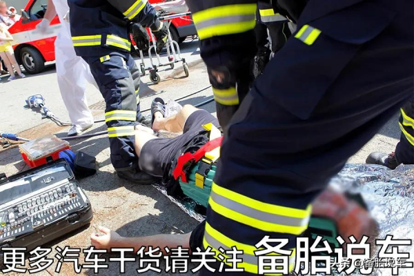 腦洞大開:車禍前一瞬間跳車,真的能保命嗎? 腦洞大開:車禍前一瞬間跳車,真的能保命嗎?