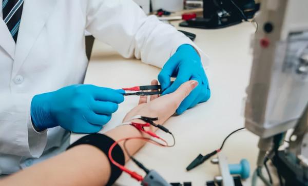 什麼是肌電圖？肌電圖檢查怎麼做？專家為您揭秘