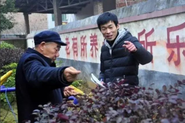 &OpenCurlyDoubleQuote;耶魯哥&rdquo;拒絕國外百萬年薪，回國當村官拿1450工資，後來怎樣了