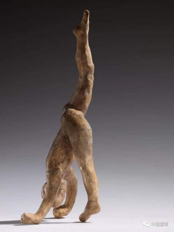 具象在左，抽象在右