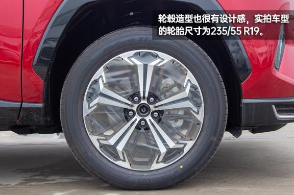 選入門的豪華SUV還是它？RAV4榮放雙擎E&plus;到店實拍