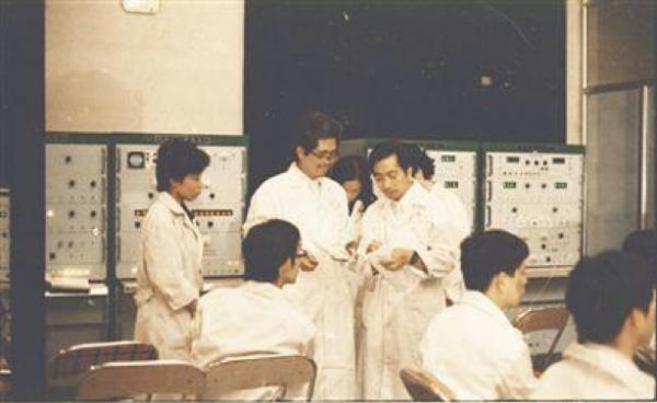 百年瞬間丨中國第一顆極軌氣象衛星發射成功