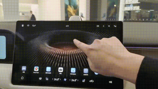 AITO 問界 M5 鴻蒙座艙初體驗：華為濃度 120&percnt;