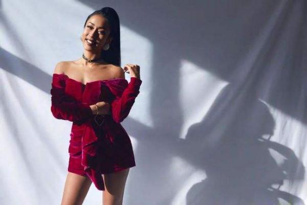 吉克雋逸穿上“死亡芭比粉”,生圖對比精修,不敢相信這是一人? 吉克雋逸穿上“死亡芭比粉”,生圖對比精修,不敢相信這是一人?