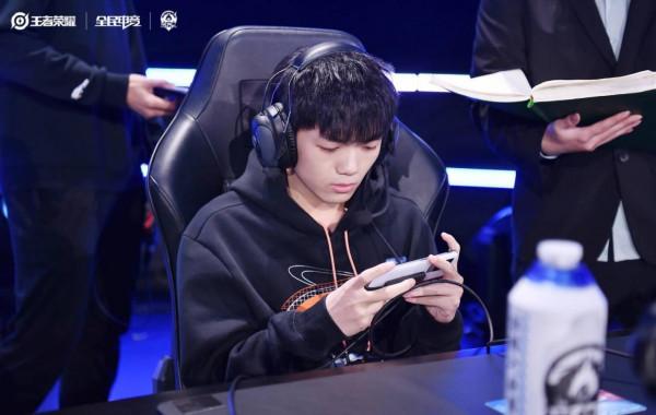 KPL秋季賽最佳對抗路候選人公佈！坦然、清清一馬當先，飛牛落榜