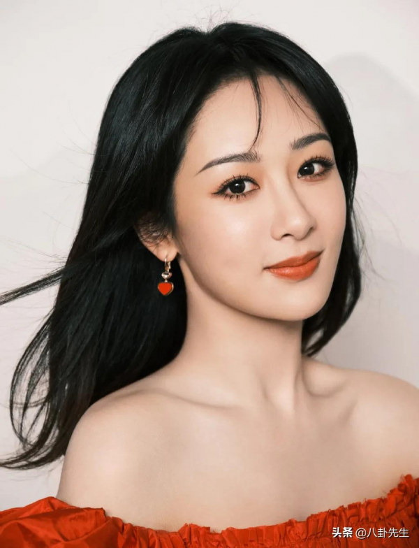 P圖前後差別大的6位明星:張萌判若兩人,關曉彤圓臉變V臉 P圖前後差別大的6位明星:張萌判若兩人,關曉彤圓臉變V臉