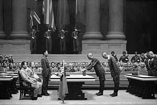 對於德國的調停,蔣介石差點就接受了和談條件,結果日本陸軍不幹 對於德國的調停,蔣介石差點就接受了和談條件,結果日本陸軍不幹