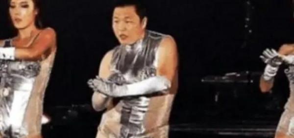 44歲的鳥叔，走到今天該怪誰呢？成於江南style敗於自己