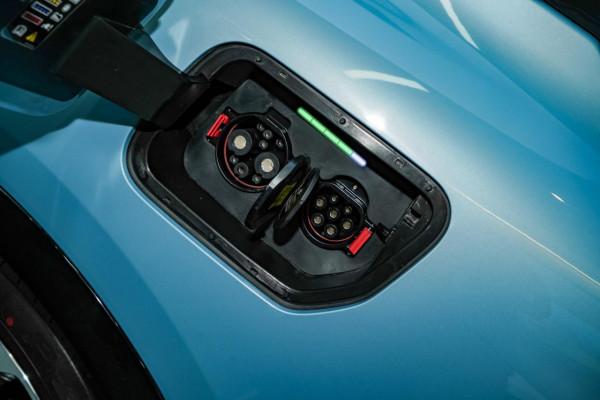 嵐圖FREE 純電城市版，軸距2960mm，電動機扭矩520N·m，適合家用