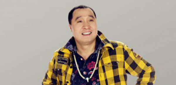 為了一個“傻子”,趙本山與央視主持人鬧翻,張小飛到底是什麼人 為了一個“傻子”,趙本山與央視主持人鬧翻,張小飛到底是什麼人