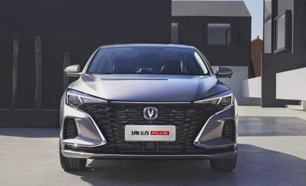 家用代步車之爭:長安逸動VS榮威i5誰更強? 家用代步車之爭:長安逸動VS榮威i5誰更強?