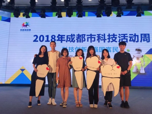 神仙友誼！同寢室六姐妹集體保研