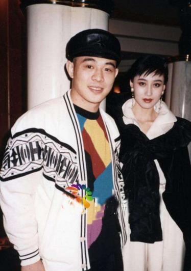 憑《少林寺》爆紅，與李連杰傳緋聞，牧羊女丁嵐為何銷聲匿跡了？