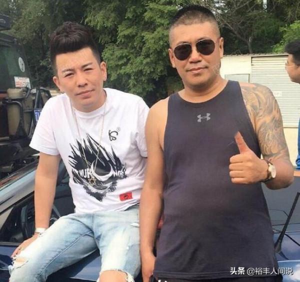 恭喜！52歲網紅趙本六喜得貴子，曾因生吃活雞、生吃肉遭網路封殺