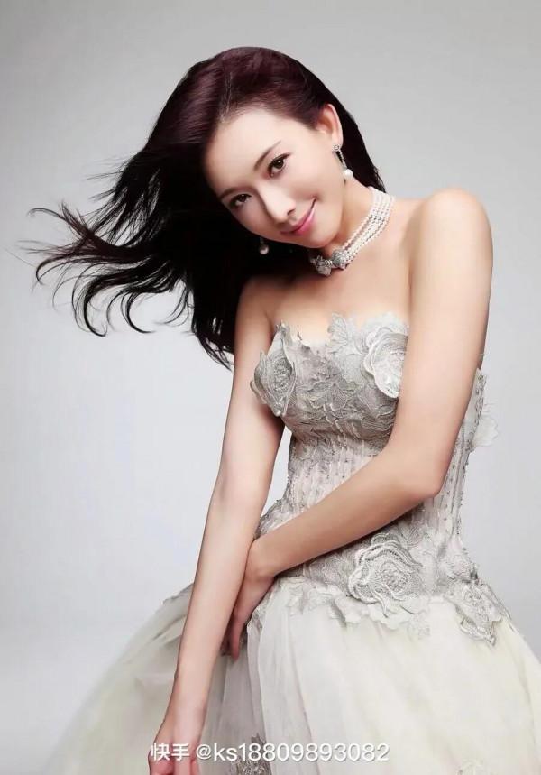 女明星集圖：林志玲