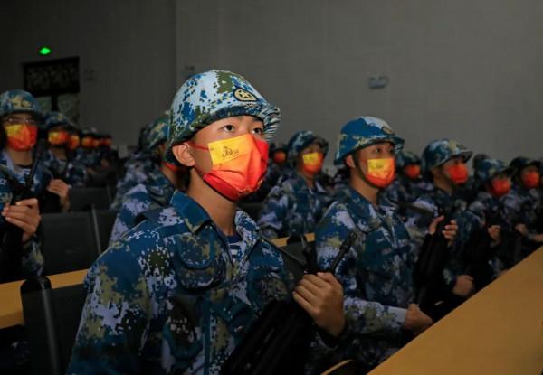 吳京和志願軍老兵，來了