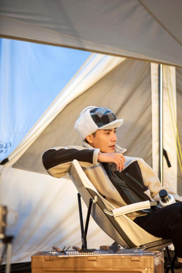 陳坤最新時尚大片曝光 講述秋日露營故事