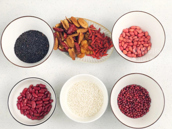 這一碗頂十碗補藥，常喝滋補養生又養顏！快收藏